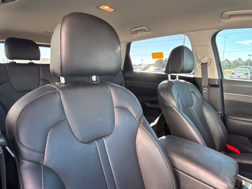 Used 2022 Kia Sorento S FWD image 17