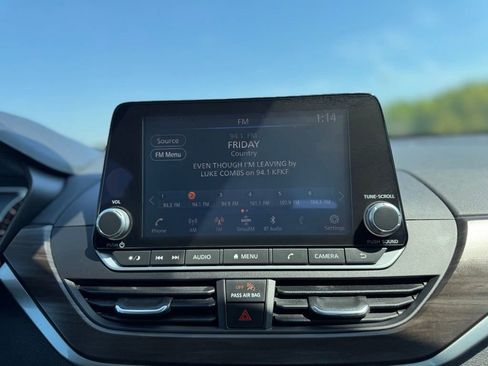 Used 2023 Nissan Altima 2.5 SV image 19