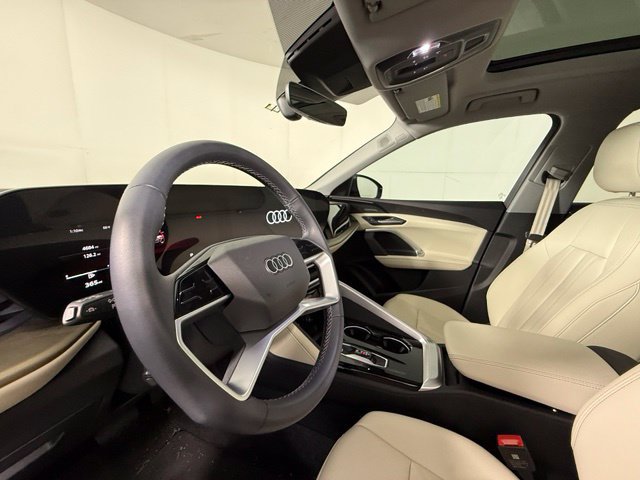 Used 2025 Audi Q5 Premium Plus w/ Premium Plus AWD/4WD image 6