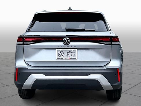 New 2026 Volkswagen Tiguan S FWD image 4