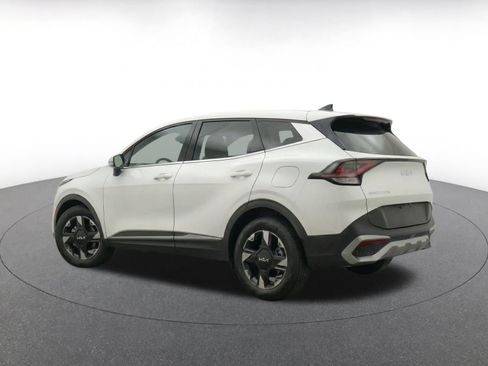 Used 2026 Kia Sportage LX AWD/4WD image 7