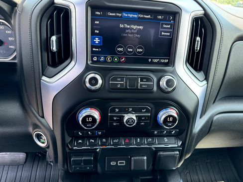 Used 2019 GMC Sierra 1500 SLT w/ SLT Premium Plus Package image 30