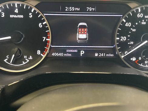 Used 2022 Nissan Pathfinder SV image 20