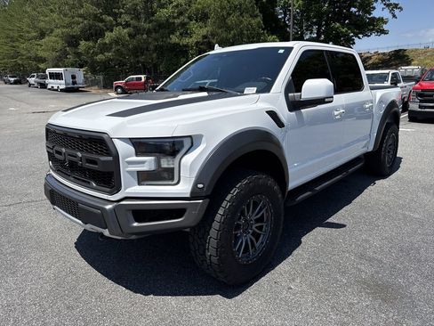 Used 2020 Ford F150 Raptor w/ Equipment Group 802A Luxury AWD/4WD image 3
