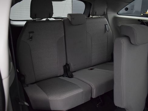 Used 2022 Toyota Sienna LE FWD image 12