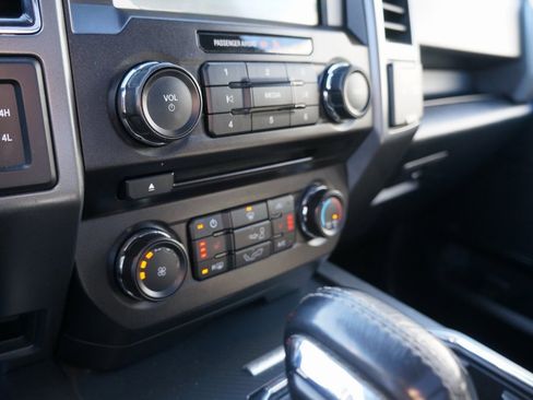 Used 2018 Ford F150 XLT w/ Equipment Group 302A Luxury image 28