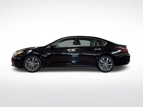 Used 2018 Nissan Altima 2.5 SR w/ SR Special Edition FWD image 8