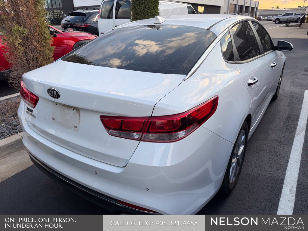 Used 2018 Kia Optima LX w/ 17" Alloy Wheels Package FWD image 6