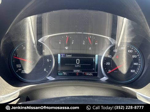 Used 2018 Chevrolet Equinox Premier FWD image 46