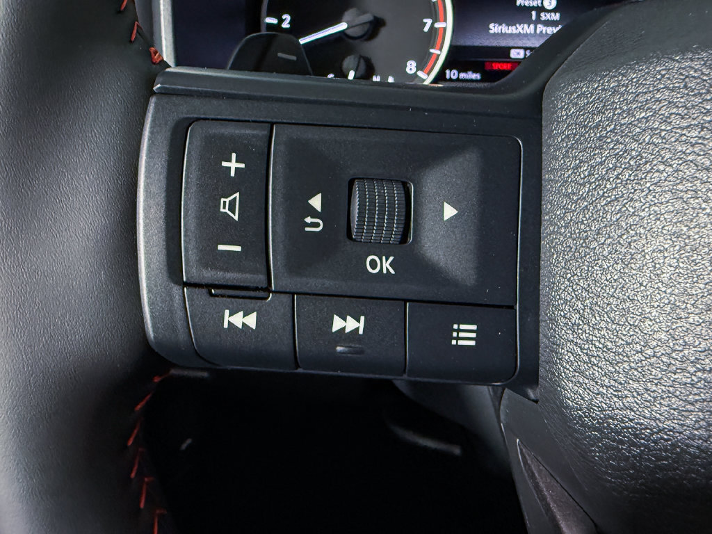 Certified 2026 Nissan Rogue SV AWD/4WD image 32