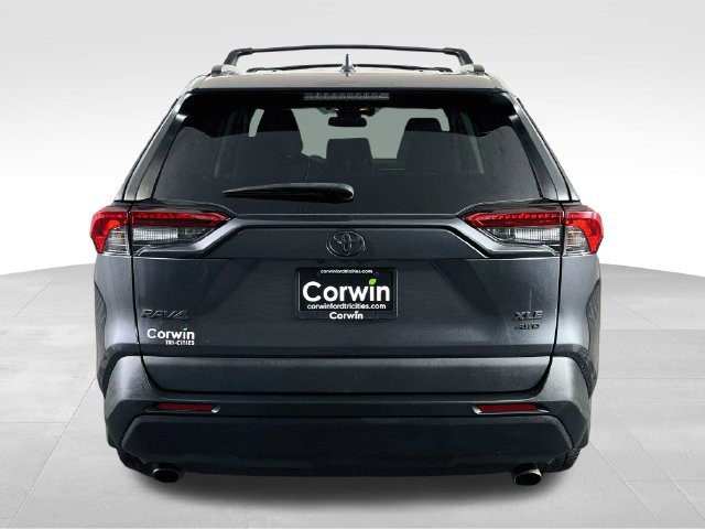 Used 2021 Toyota RAV4 XLE w/ Convenience Package AWD/4WD image 16