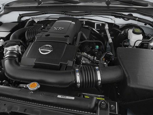 Used 2013 Nissan Frontier SL w/ Moonroof Pkg image 16