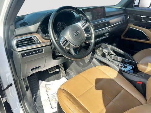 Certified 2021 Kia Telluride SX w/ Towing Package FWD image 9