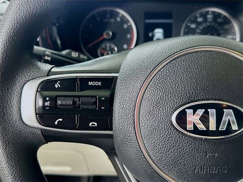 Used 2021 Kia K5 LXS image 22
