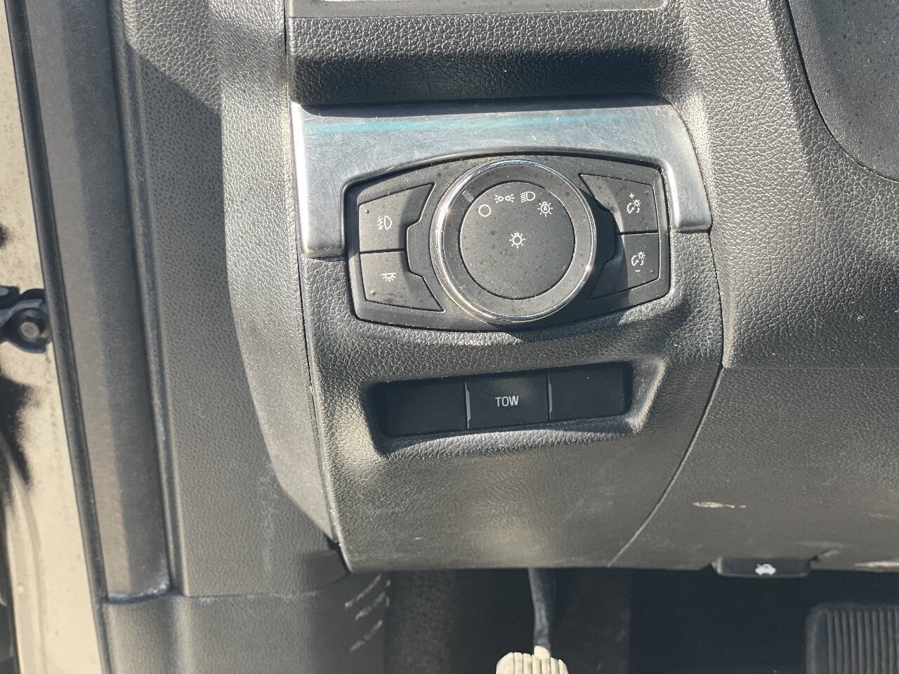 Used 2016 Ford Explorer Sport AWD/4WD image 12