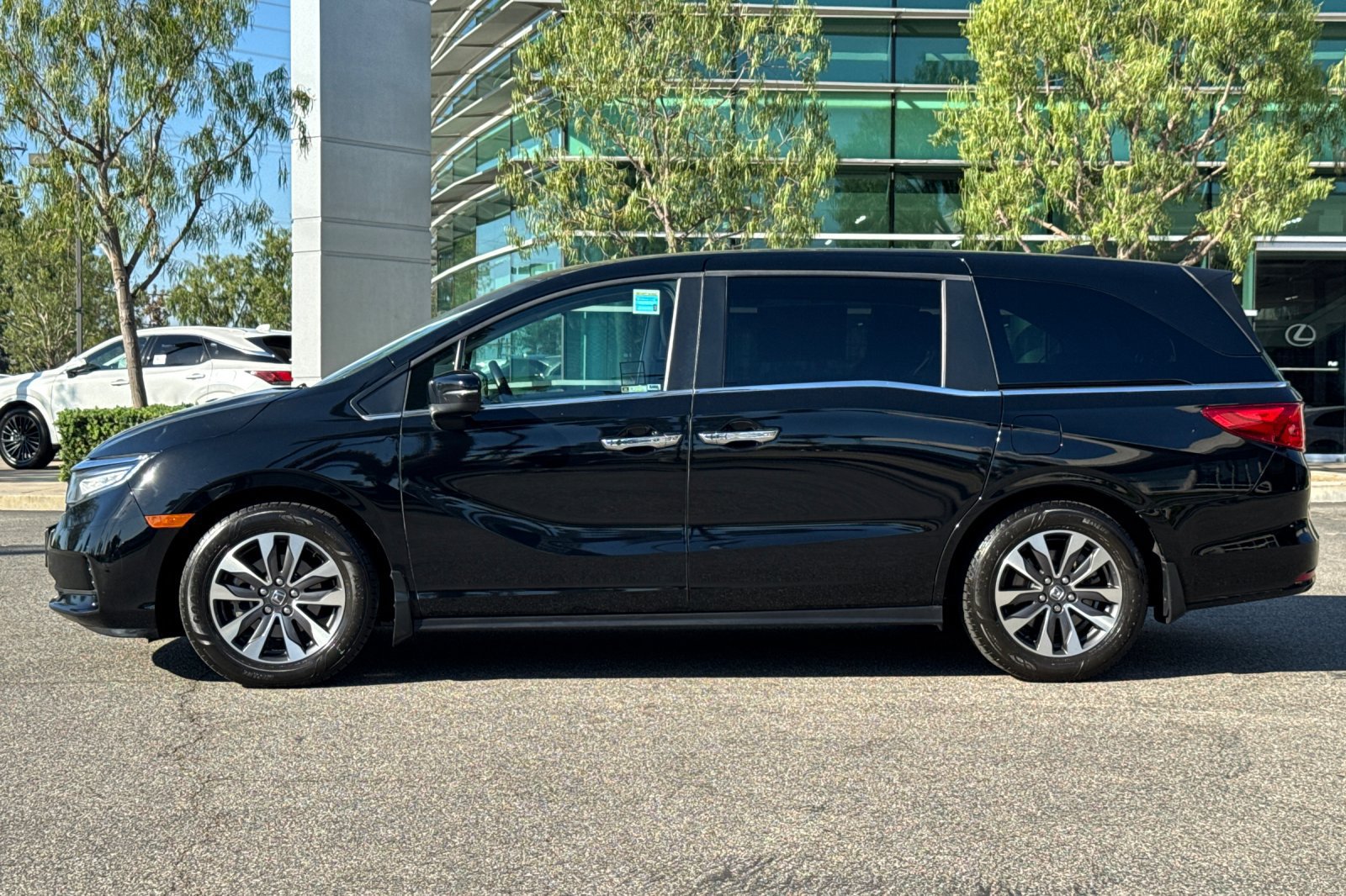 Used 2023 Honda Odyssey EX-L image 7