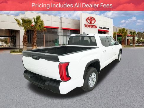 Used 2025 Toyota Tundra SR5 AWD/4WD image 10