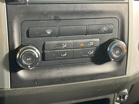 Used 2019 Nissan Frontier SV AWD/4WD image 34