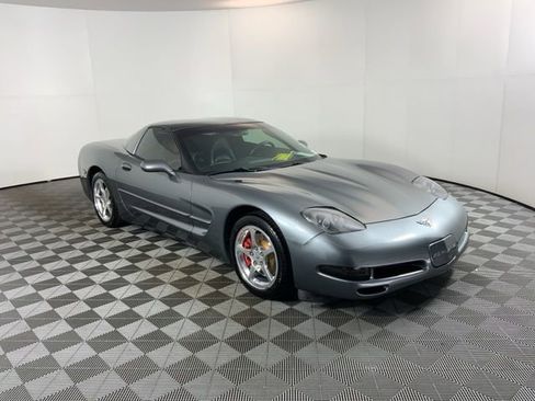 Used 2003 Chevrolet Corvette Coupe w/ Preferred Equipment Group image 3