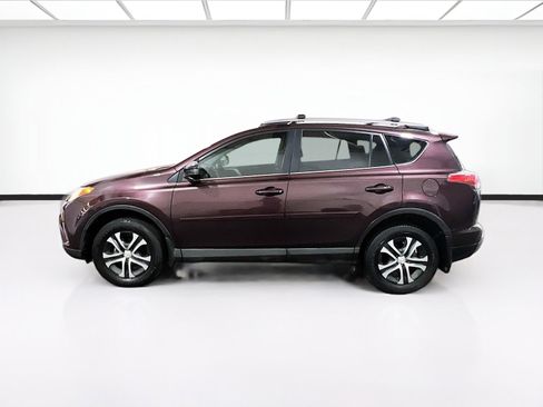 Used 2018 Toyota RAV4 LE FWD image 21