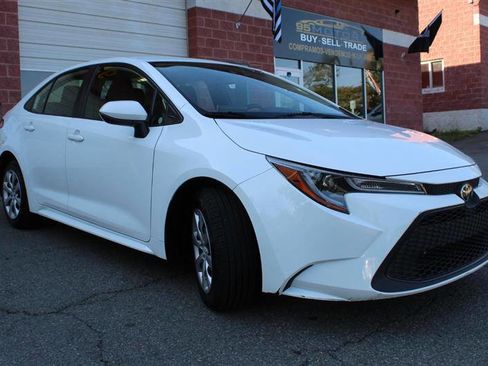 Used 2021 Toyota Corolla LE FWD image 7