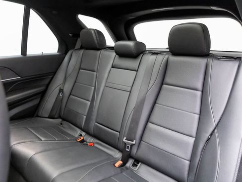 Used 2022 Mercedes-Benz GLE 350 4MATIC w/ Premium Package image 53