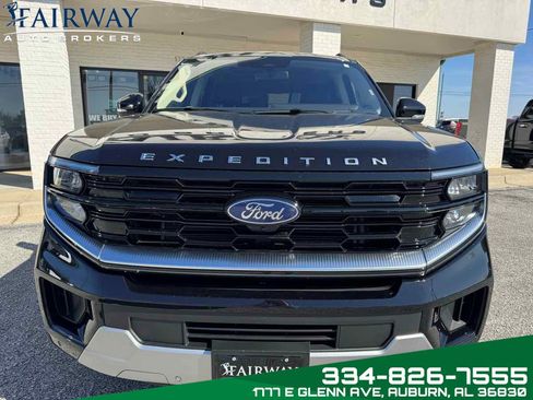 Used 2025 Ford Expedition Max Platinum image 3