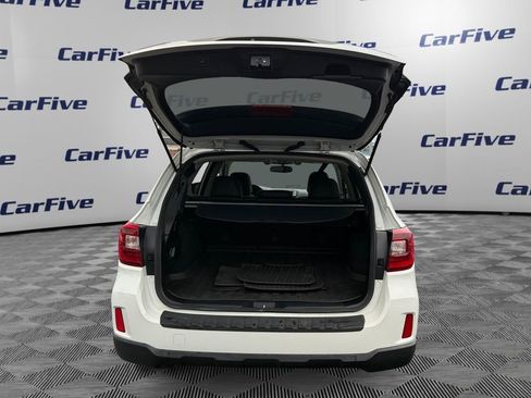 Used 2016 Subaru Outback 2.5i Limited image 11