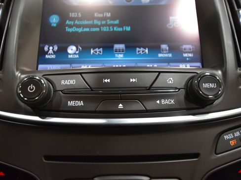 Used 2016 Buick Regal image 29