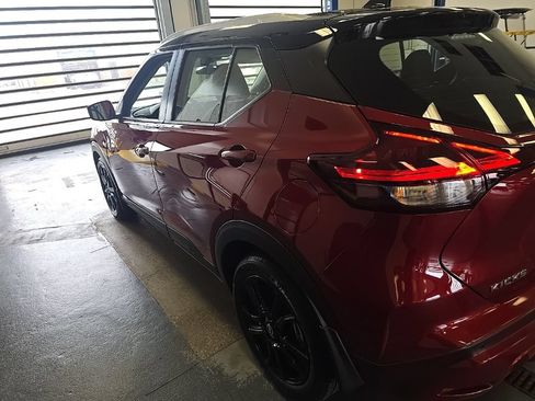 Used 2024 Nissan Kicks SV FWD image 5