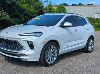 Used 2024 Buick Encore GX Avenir w/ Avenir Convenience Package FWD video 1