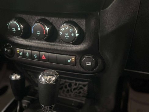 Used 2018 Jeep Wrangler Unlimited Sport S image 26