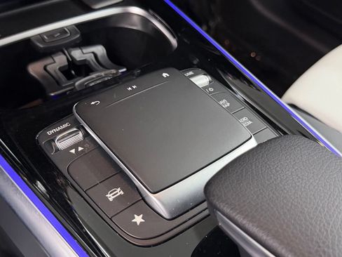 Used 2021 Mercedes-Benz GLB 250 image 36
