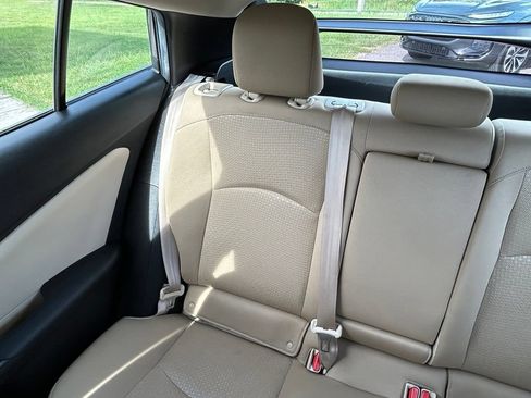Used 2021 Toyota Prius LE FWD image 12