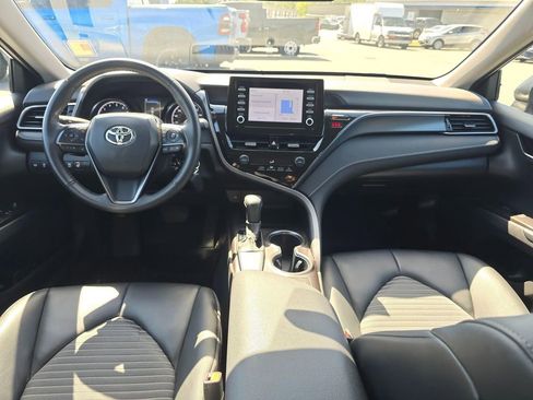 Used 2024 Toyota Camry SE FWD image 14