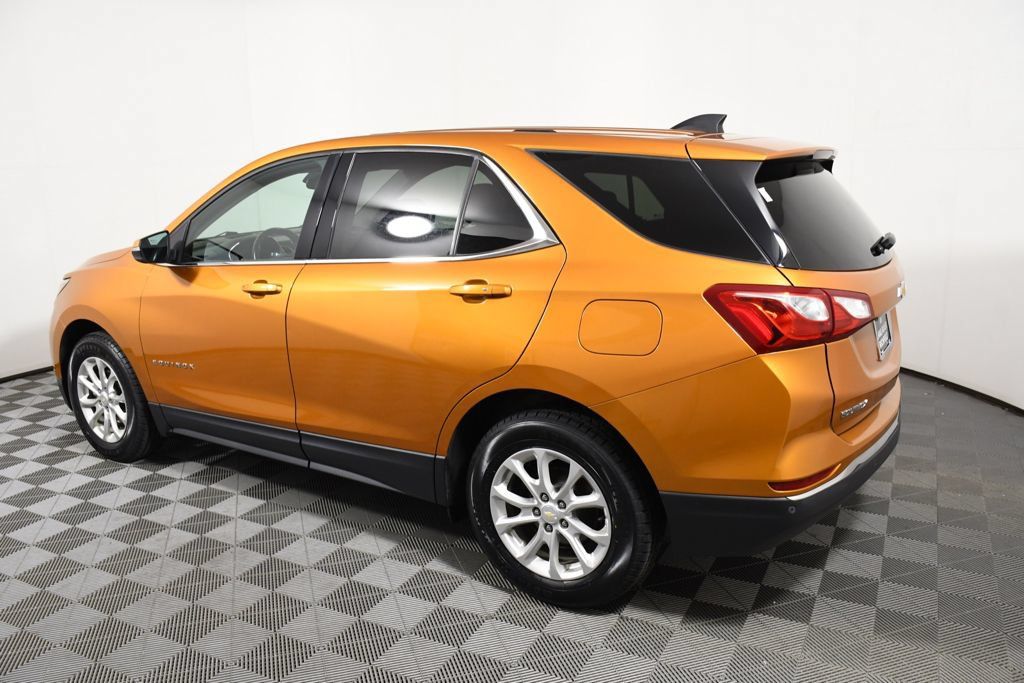 Used 2018 Chevrolet Equinox LT FWD image 3