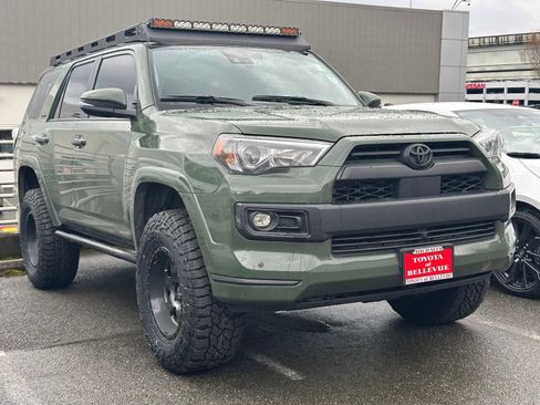 Used 2022 Toyota 4Runner Limited image 3