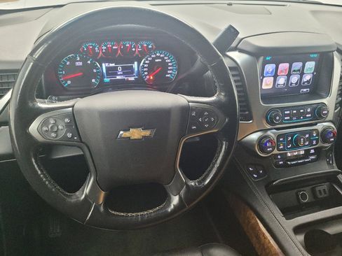 Used 2018 Chevrolet Suburban Premier image 22
