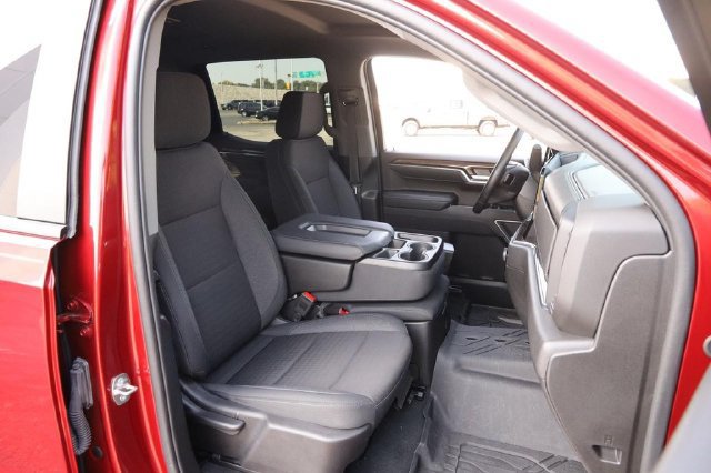 Used 2024 Chevrolet Silverado 1500 RST w/ Z71 Off-Road Package AWD/4WD image 27