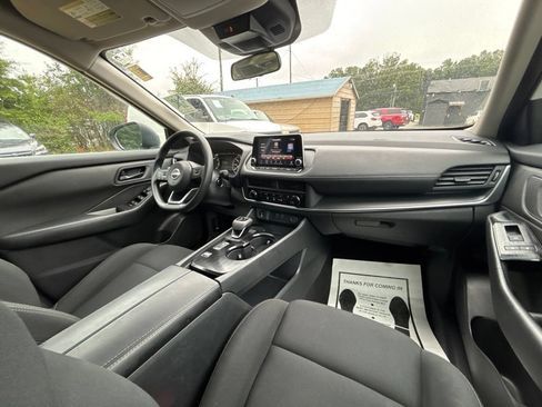 Used 2024 Nissan Rogue S FWD image 17