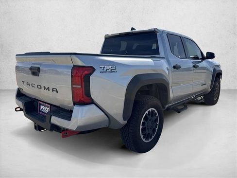 Used 2026 Toyota Tacoma TRD Off-Road AWD/4WD image 5