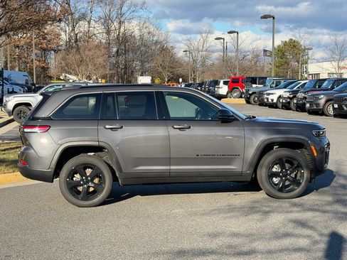 New 2026 Jeep Grand Cherokee Limited image 6