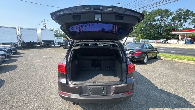 Used 2016 Volkswagen Tiguan R-Line FWD image 17