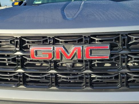 Used 2024 GMC Canyon Elevation w/ Convenience Package image 5