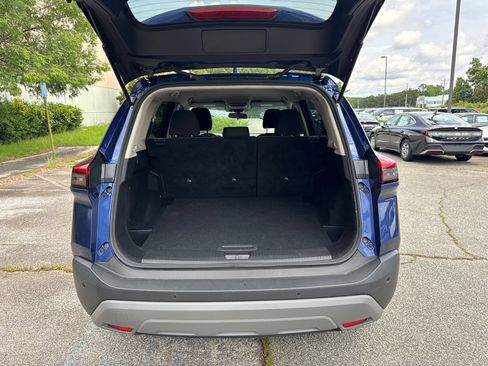 Used 2023 Nissan Rogue SV AWD/4WD image 18