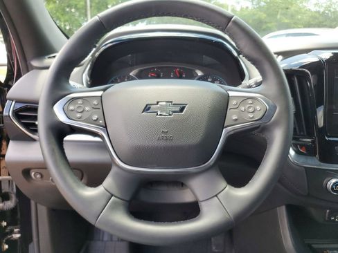Used 2023 Chevrolet Traverse RS image 18