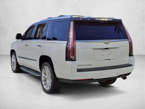 Used 2020 Cadillac Escalade Luxury RWD image 7