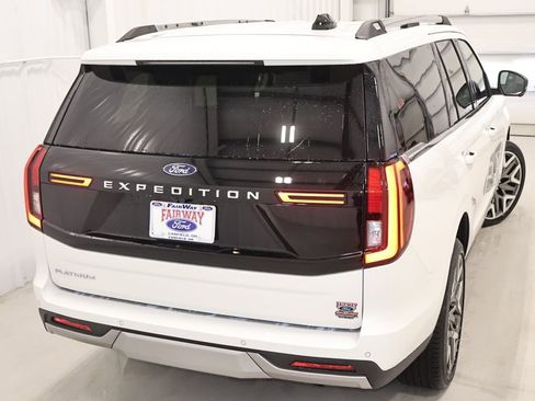 New 2026 Ford Expedition Platinum w/ Platinum Ultimate Package AWD/4WD image 50