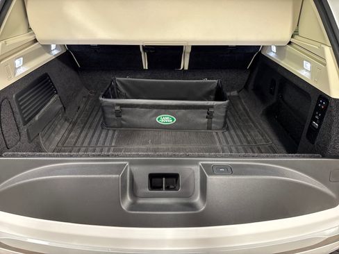Used 2023 Land Rover Range Rover Autobiography image 31