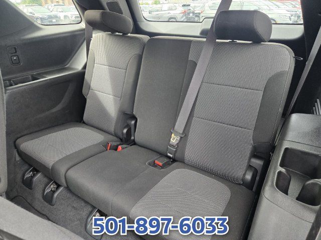 Used 2023 Chevrolet Traverse LT w/ LPO, Cargo Package AWD/4WD image 12